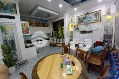 Nhà nguyên hồng, phường 1, diện tích 73m2.