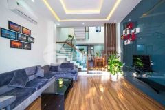 Bán nhà 81m2 x mt 7m x 13.2 tỷ ngã tư cầu đen đường 195 phùng hưng hà đông