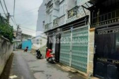 Nha 3 3x8 trêt 2 lâu măt tiên đương nhưa