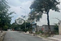 Bán nhà nát 6x18 cn108m đường 8m p tân hưng q7