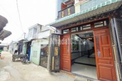 Bán nhà 1 trệt 1 lầu cách đường bình chuẩn 20 30m