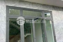 Nhà mới 1trệt 1 lầu liền kề sau lưng khu dân cư