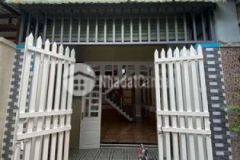 Bán nhà lầu 2 pn 2tolet đất thổ cư sổ hồng chung