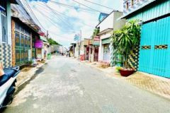 Bán căn nhà 1 trệt 1 lầu ở kp 6 long bình sổ riên