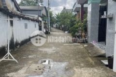 Nhà cấp 4 5x16 80m2 sổ đỏ riêng đường 4m giá 2 tỉ