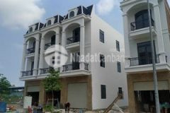 Chính chủ cần bán gấp nhà 1 trệt 2 lầu p phú chánh