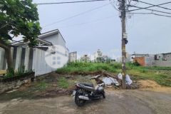 Đất mặt tiền hẻm 301 sát sông sg 8x30