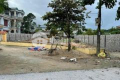 Chính chủ bán lô mặt đường 4b phường quảng vin