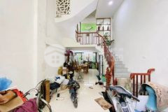 Bán nhà ngay bx nước ngầm 41m mới xây 2 năm giá rẻ