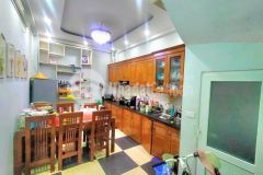 Bán nhà phùng khoang 42 m2 5t 4.4 tỷ nhà đẹp,bãi gửi xe cạnh nhà.