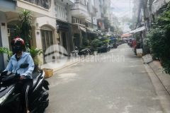 Ban nha hxh trân binh trong p1 q10. dt 3.5x 12m, 2 tầng. gía 4.050 tỷ