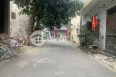 Chính chủ nhờ bán lô góc 70m2 đường y gần chợ sinh viên hvnn, trâu quỳ. kinh doanh sầm uất.