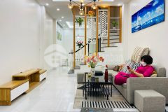 Bán nhà đường hoàng mai, ngõ rộng, 2 thoáng, sổ đẹp 42m2x4 tầng 3.9 tỷ