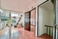 Bán nhà lô góc ngõ 190, đường hoàng mai,kinh doanh nhỏ, ô tô qua cửa