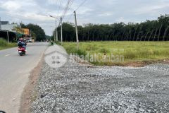 Đất mặt tiền đường đang lên nhựa ngay kcn visip2