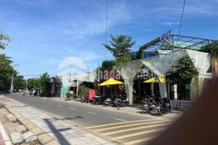 Về quê lo hương khói ông bà nên bán lại căn nhà