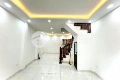 Ban nha văn phu dt 40m2 4 tâng chi 3x ty