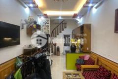 Nhà 2 4 tỷ ngõ 285 đội cấn4 tầng20m2gần phố