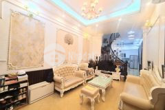 Nhà đẹp tựu liệt, gần kđt linh đàm 48m2 5 tầng ô tô gần ngõ thông hơn 3 tỷ.