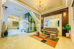 Trung tâm cầu giấy, thang máy 34m, 6t, mt 6m chỉ 4x tỷ.