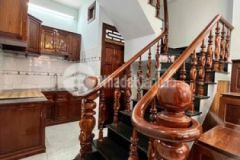 Nhà mặt tiền 1 trệt 2 lầu 4 phòng ngủ 3wc plbq9