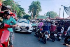 Chính chủ nhà mặt phố 75m2 kd chợ chiều đa phúc