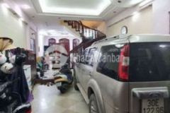 Bán nhà hồ tùng mậu mặt ngõ ô tô 7 chỗ vào nhà