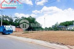 Bán đất chính chủ diện tích 1079m2 giá690 triệu