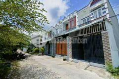 Nhà vi gần ub bình my dt 4m x 13m đường 7m thông