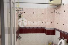 Nhà sát chợ cư xá lâm văn bền 2 lầu 4 pn