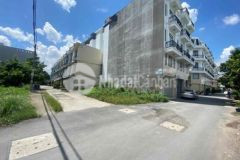 Đất 5x16 ngay sân banh tô ngọc vân vào 100m