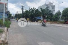 Bán lô đất mặt tiền gs18 trung tâm bicg tp dĩ an