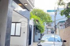 C chu ban 39m2x4 tầng cự khối long biên full đồ