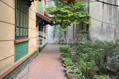 Cho thuê biệt thự đẹp nhất phố đào tấn, dt 200m 90m x 3 tầng, mt 11m, giá 30 triệu