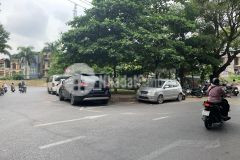 Bán nhà phố ngọc lâm ngay vườn hoa nhà mới đẹp dt 52m 4 tầng mt 4,8m giá 3 tỷ 9.