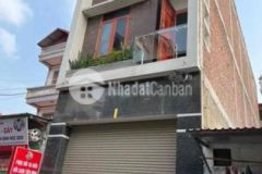 Nhà 3tầng kd mặt chợ tại cổng c kcn bắc thăng long