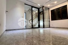 Bán nhà mặt tiền 5m ngọc thuỵ long biên lô góc ngõ thông ô tô 40m2