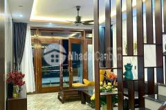 Hiếm đẹp cự lộc 5 tầng giá bán 4,3 tỷ gần ô tô sát royalcity