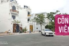 Nhà mới 3 tầng đối diện công viên