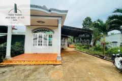 Bán đất có sẵn nhà cấp 4 t t ngãi giao khu dc