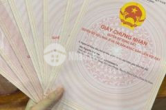 Bán gấp lô đất ngay chợ mỹ hạnh 210m2 sổ riêng