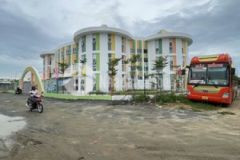 Nhà kiệt 3 xe máy tránh nhau cách đường lớn 30m