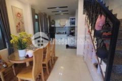 Nhà 2 tầng mt đường 5 3ptro phia sau