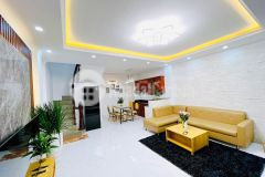 Bán nhà giáp nhị 35m2 x 5t, mt 3.8m. 50m ra ô tô, full nội thất chỉ 3.5 tỷ.