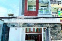 Nợ ngân hàng bán nhà 5mx18m 3 lầu nội thất xịn sò