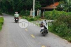 Mặt nhựa liên xã sổ đỏ chính chủ cần bán gấp