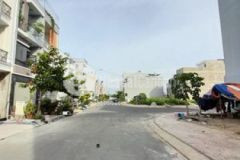 Lô đất ngay làng đhqg tphcm giá rẻ sổ hồng riêng