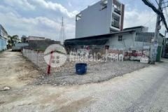 Bán đất 5m 18m 90m2 góc 2mt đường phạm văn đồng