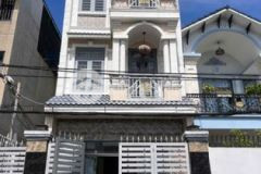 Nhà đúc 3tấm 6x11m đường thông 10m 4pn 3wc