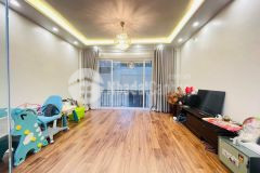 Bán gấp nhà đẹp trần thái tông,cầu giấy,43m,4t,4.5m giá 5.35 tỷ.lh 0966866250